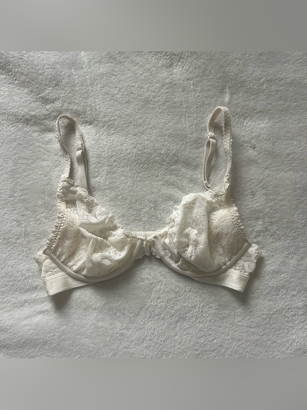 Victoria’s Secret PINK White Lace Underwire Bra – 34B